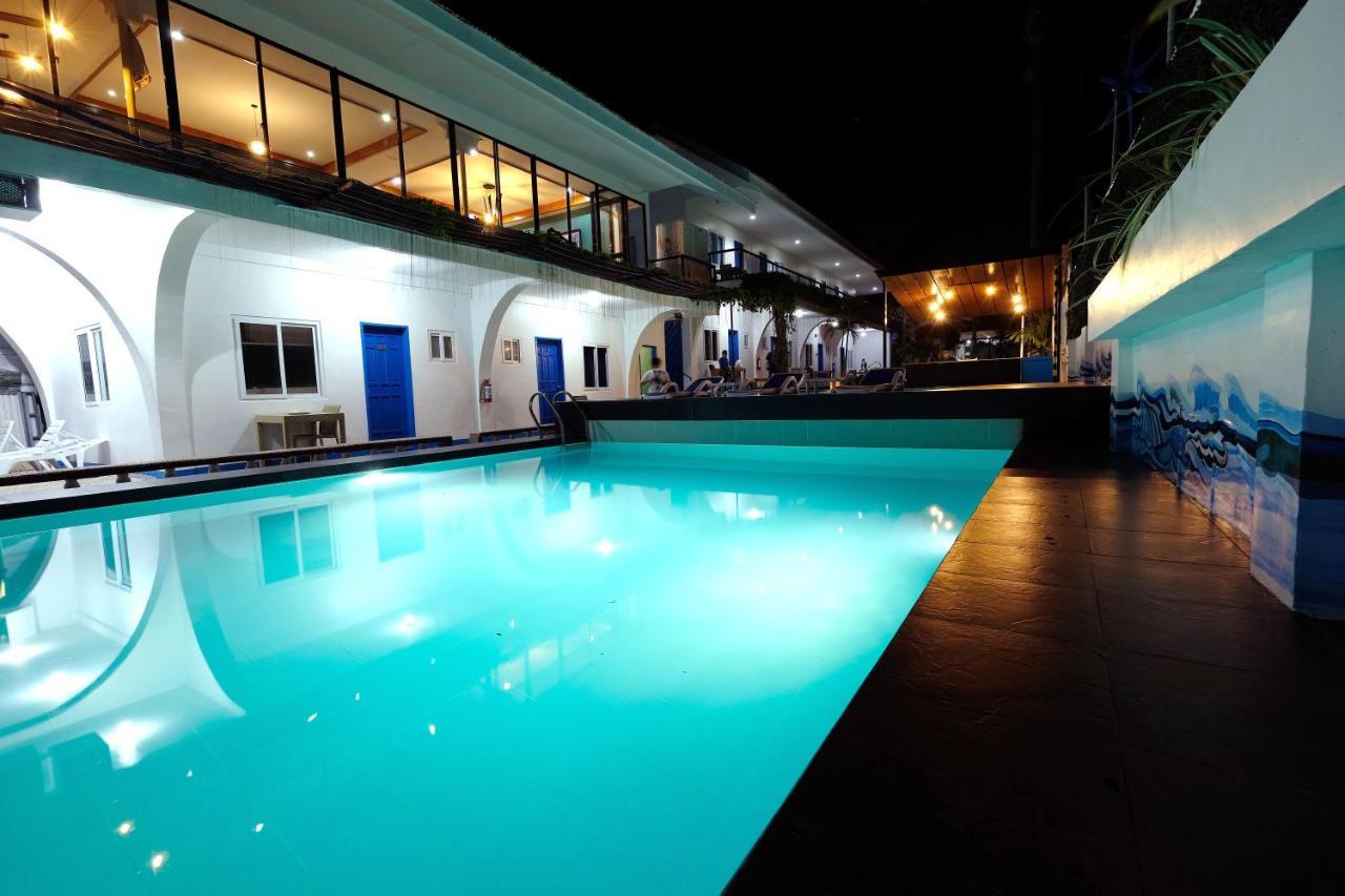 Pescadores Suites Moalboal Kültér fotó