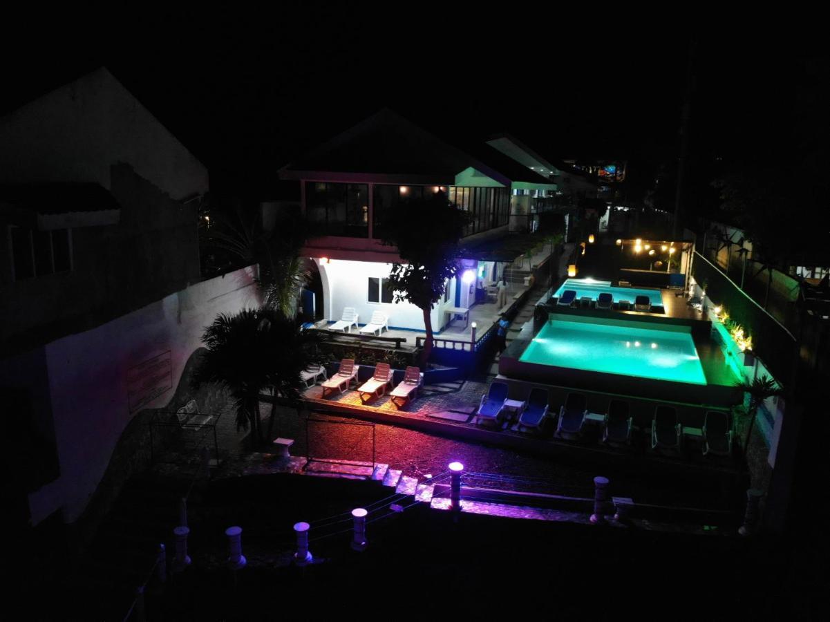 Pescadores Suites Moalboal Kültér fotó